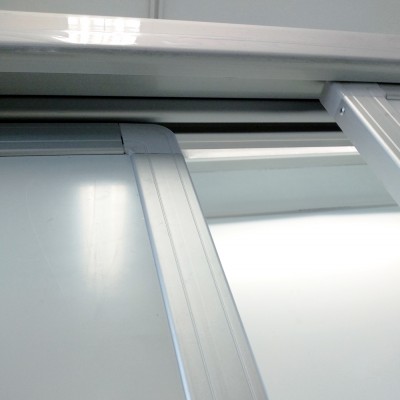 三滑門互動白板櫃